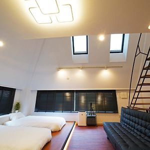 Studio met een King Size Bed